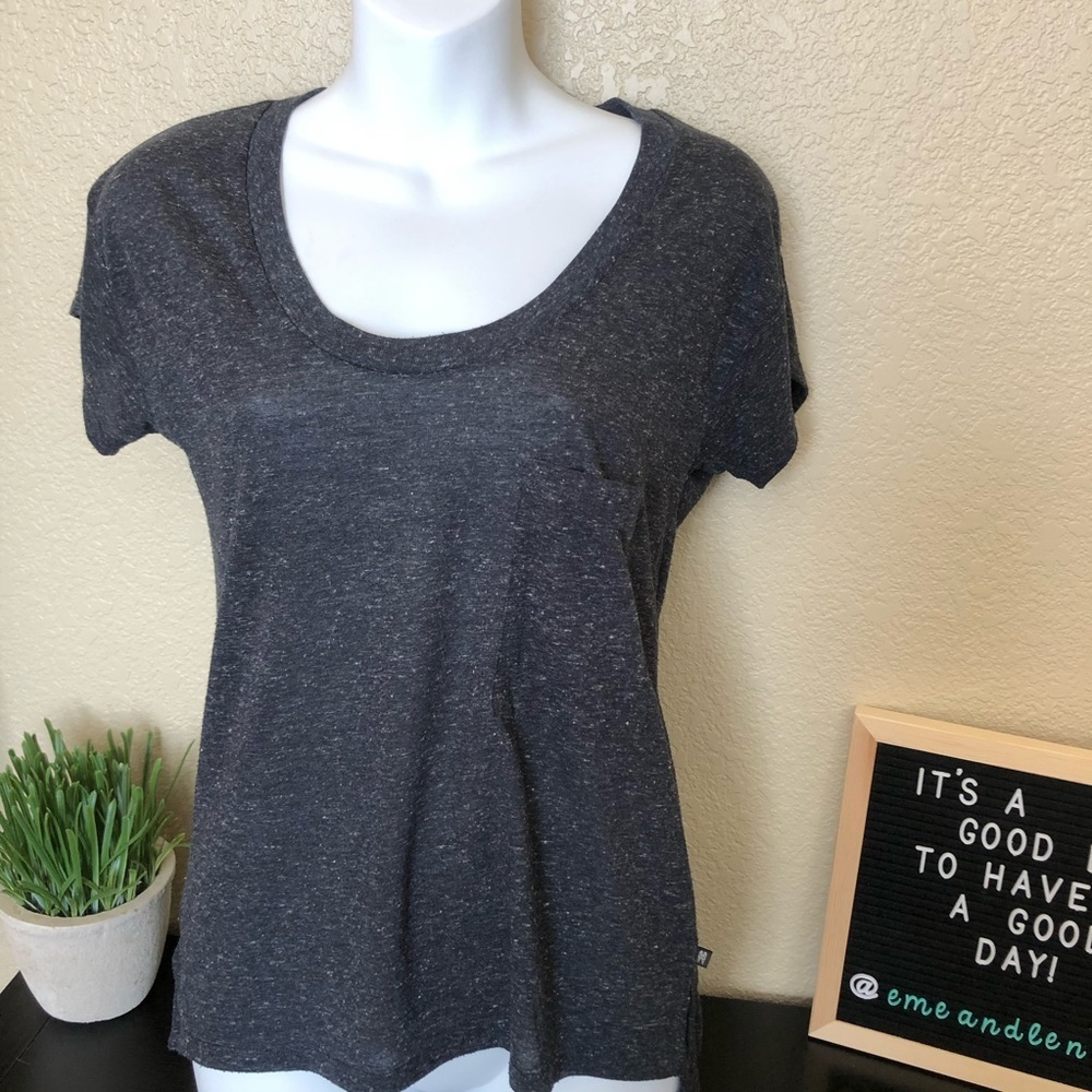 Victoria’s‎ Secret think dark gray T-shirt angel